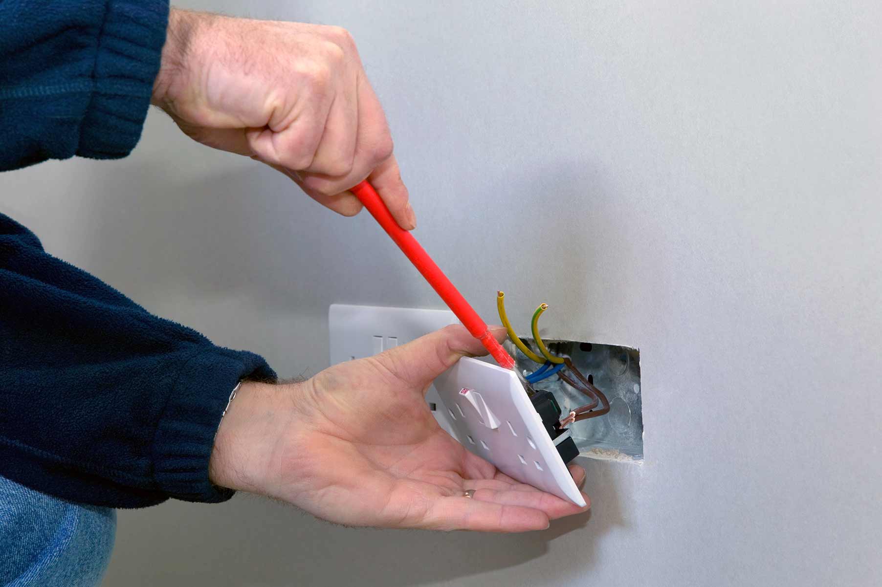 Our electricians can install plug sockets for domestic and commercial proeprties in Leyton and the local area. 